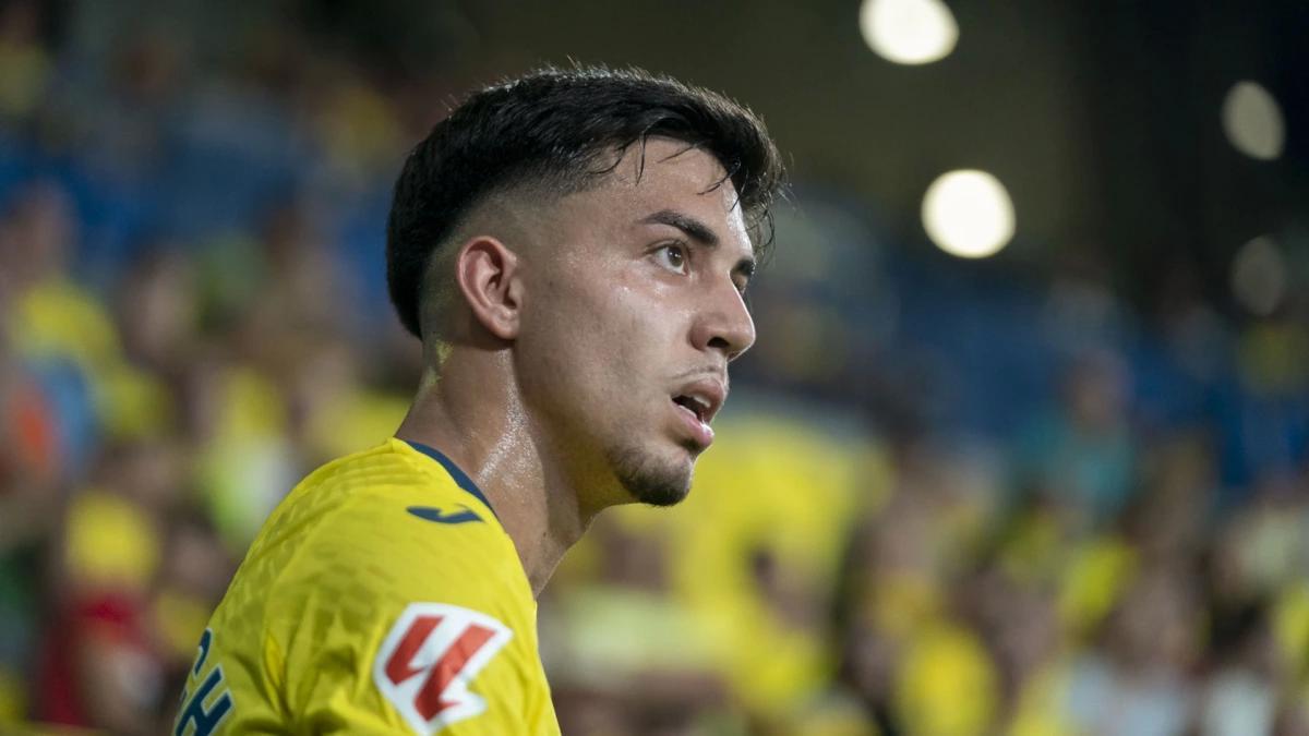 皇冠体育app下载-官方：黄潜与阿霍马克续约至2028年，并将他外租至巴列卡诺